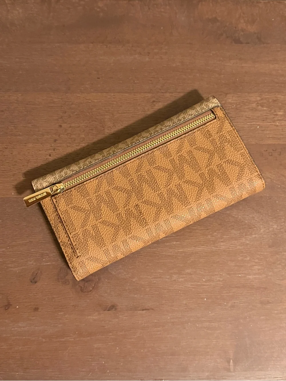 Michael Kors Jet Set Large Signature Logo Tri-Fold Wallet